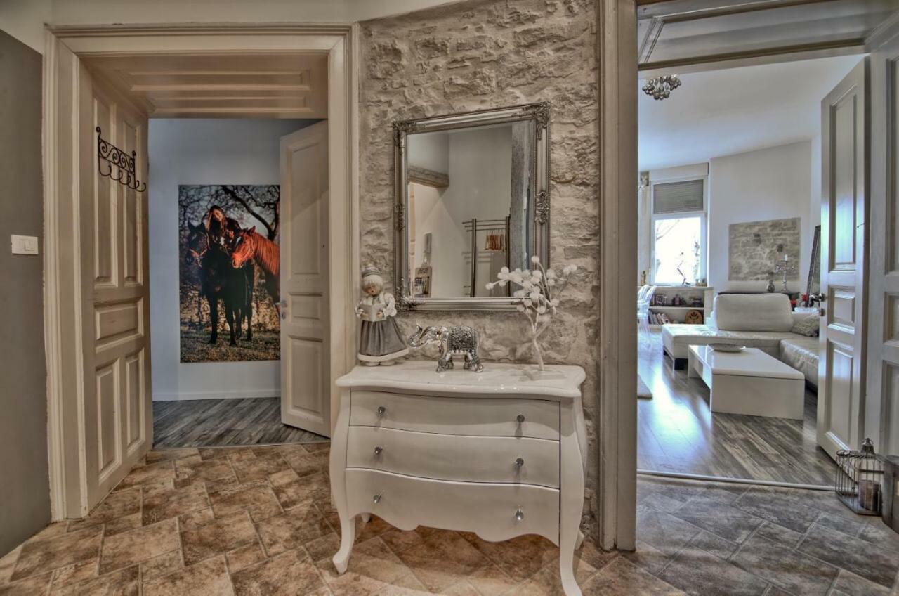 Luxury With Sea View Apartman Póla Kültér fotó